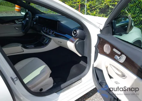 2022 Mercedes-Benz E 350 из США, поврежденный, VIN W1KZF8DB2NB097025